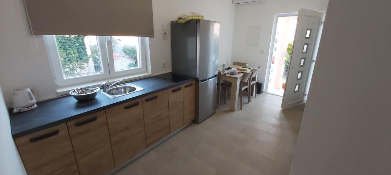 Apartment Angela シベニク エクステリア 写真